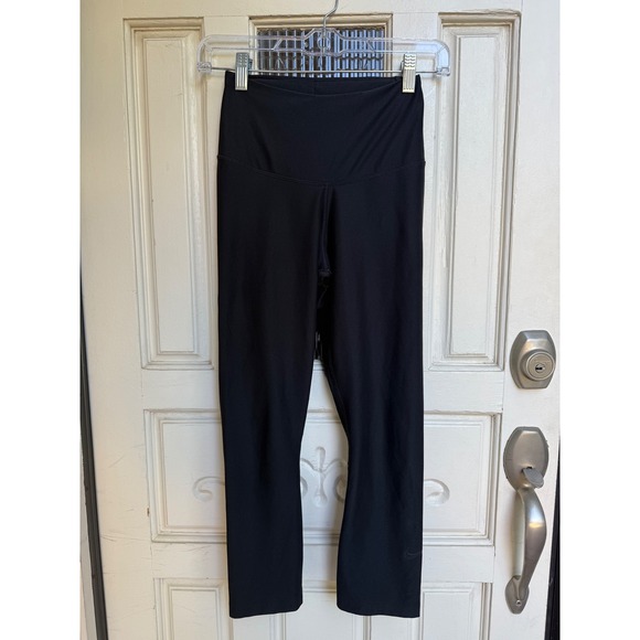 Nike Dri-FIT Cropped Leggings High-Rise Black Athletic Yoga Pants Size XS - Picture 1 of 4